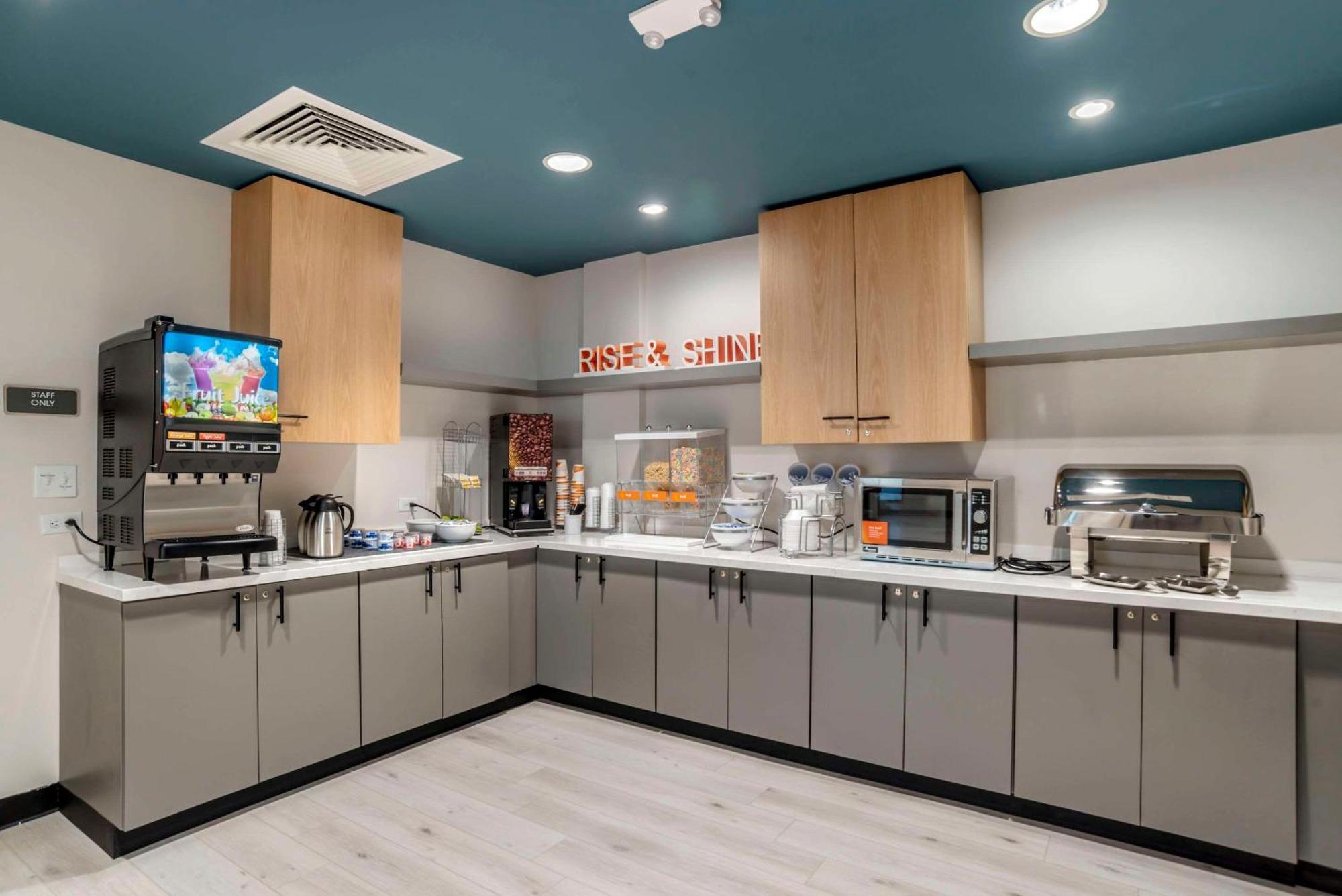 Comfort Inn & Suites Panama City Beach - Pier Park Area מראה חיצוני תמונה