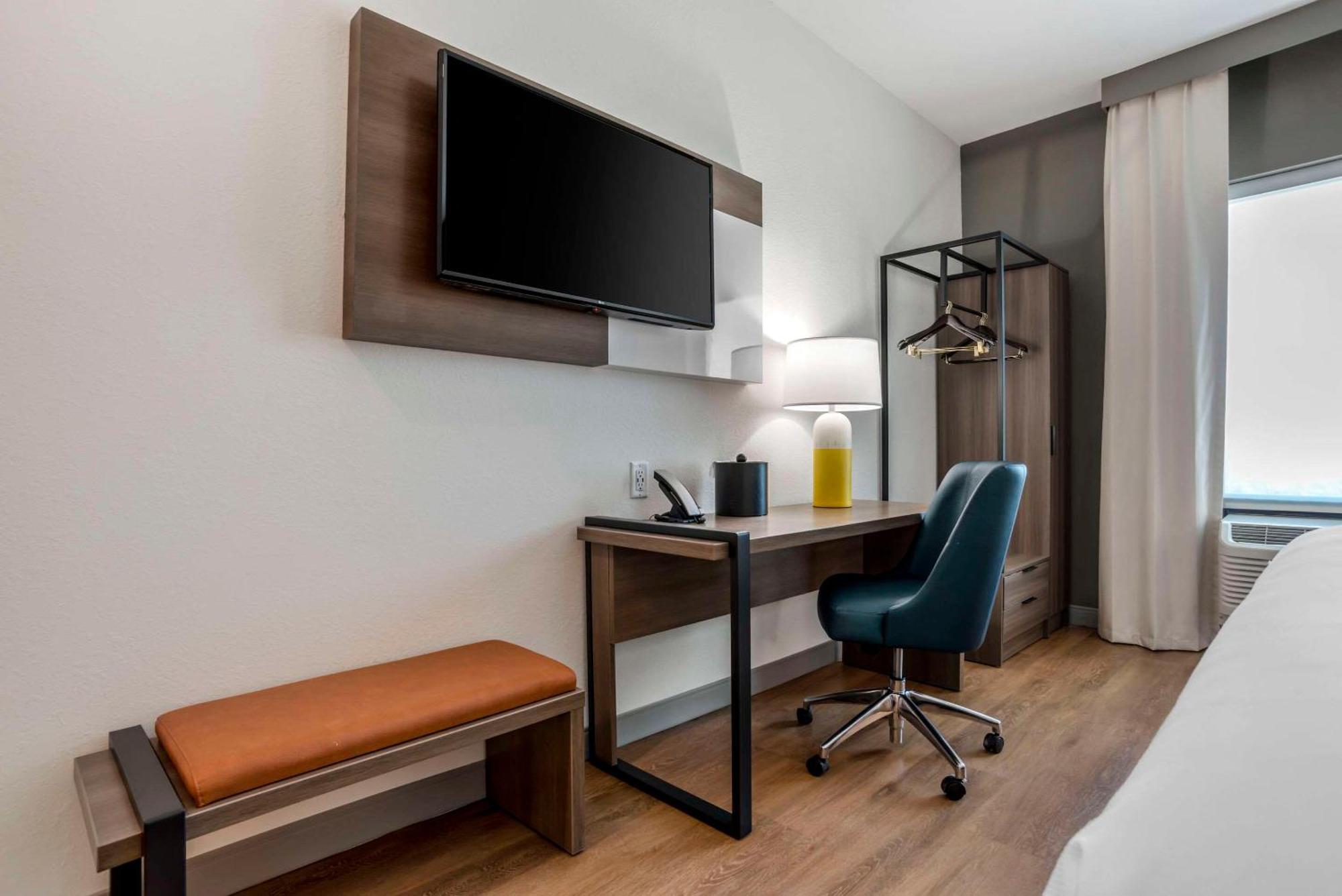Comfort Inn & Suites Panama City Beach - Pier Park Area מראה חיצוני תמונה