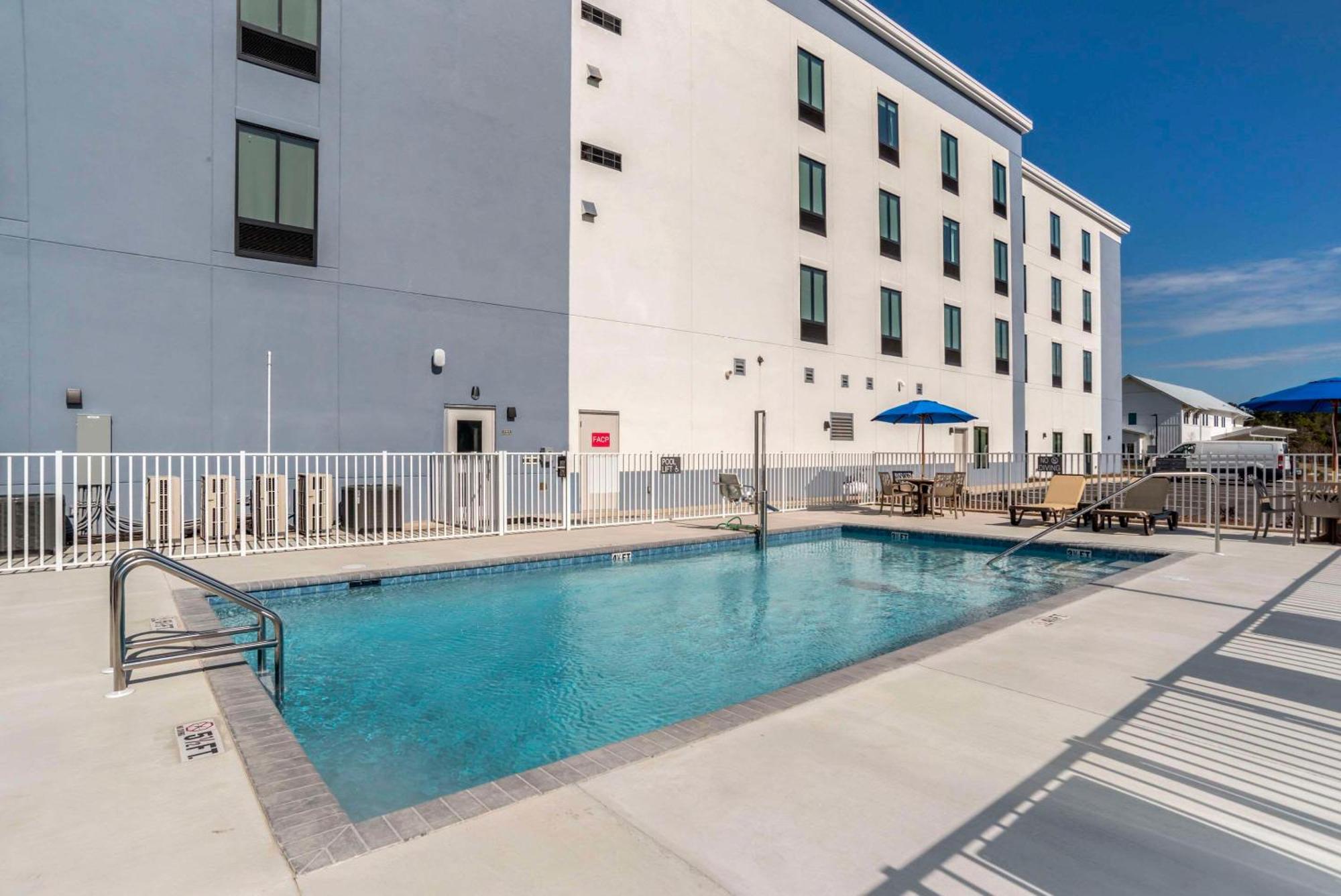 Comfort Inn & Suites Panama City Beach - Pier Park Area מראה חיצוני תמונה